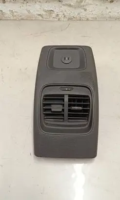 Rear air vent grill