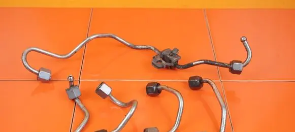 Peugeot 508 RXH Fuel injector supply line/pipe 4HL