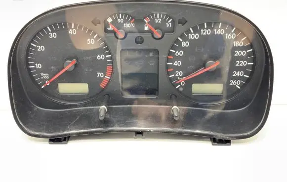 Speedometer (instrument cluster)