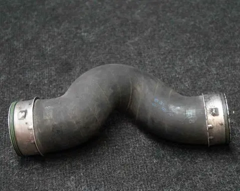 Volkswagen Transporter - Caravelle T5 Intercooler hose/pipe 7H0145709