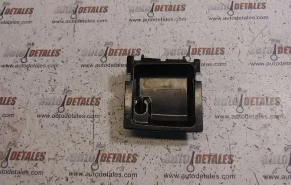 Mercedes-Benz GL X164 Car ashtray A1646130104
