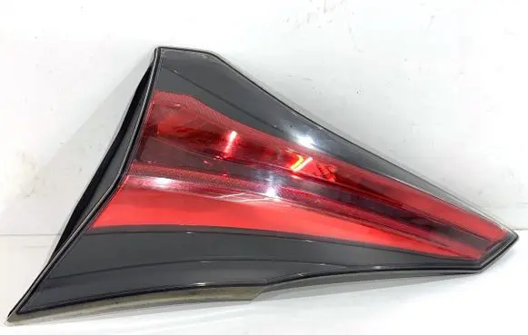 Toyota RAV 4 (XA40) Rear/tail lights 81580-42031