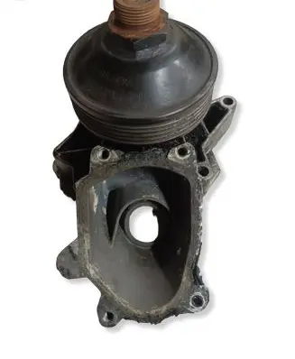 BMW 5 E39 Water pump 229571