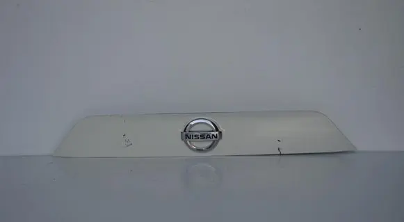 Nissan Qashqai Trunk door license plate light bar 5481U100