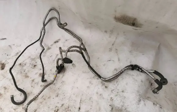 BMW 5 E60 E61 Breather/breather pipe/hose 10688000