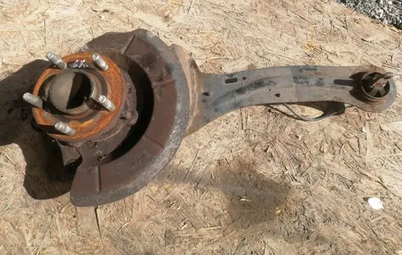 Ford Grand C-MAX Rear wheel hub