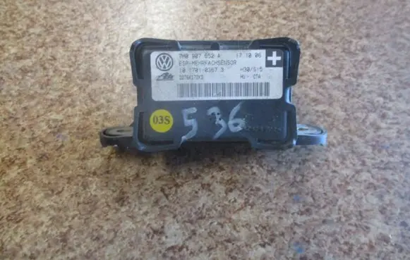 Volkswagen Touareg I ESP acceleration yaw rate sensor 7H0907652