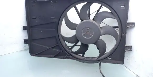 Mercedes-Benz Vaneo W414 Electric radiator cooling fan A4145000293 0130303925