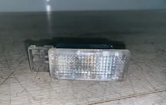 Volkswagen Golf V Other interior light 6L0847415
