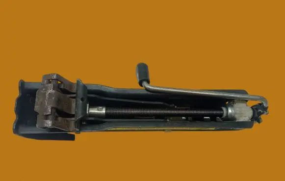 Volkswagen PASSAT B6 Lift Jack 3C0011031B