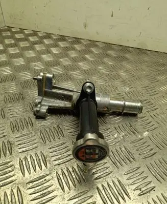 Engine coolant pipe/hose