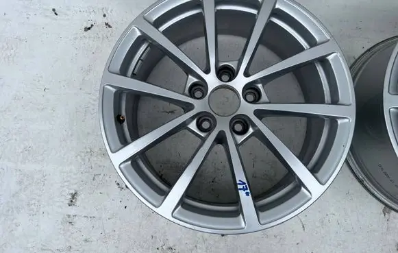 Audi A7 S7 4K8 R17 alloy rim 4K0601025