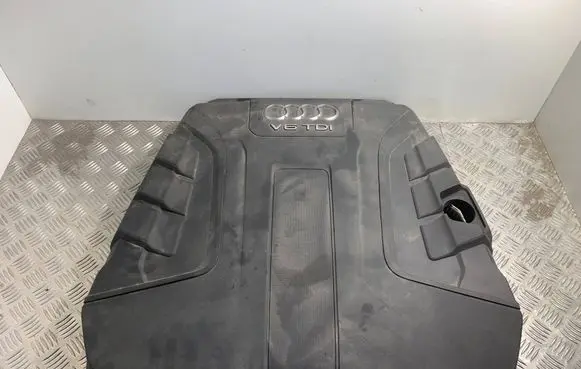 Audi Q7 4M Engine cover (trim) 4M0133849
