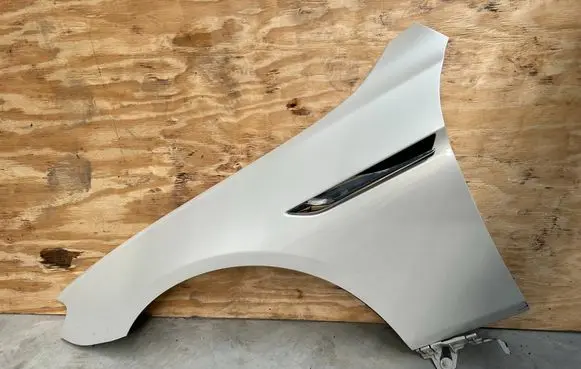 BMW 6 F06 Gran coupe Fender 7212417