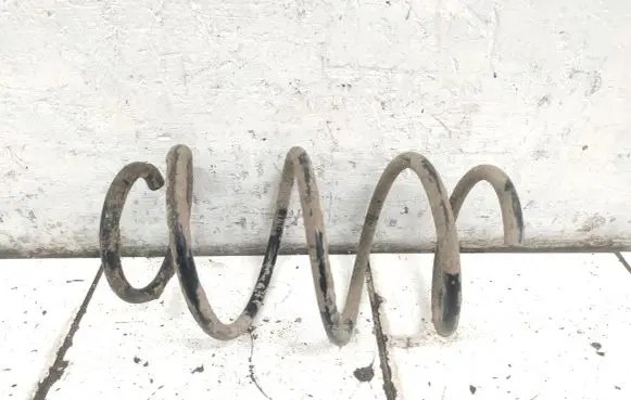 BMW 5 E39 Front coil spring
