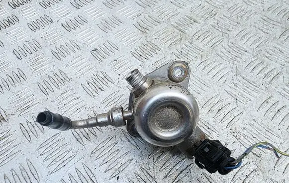 Ford Fiesta Fuel injection high pressure pump 0261520095 CM5G9D376GA