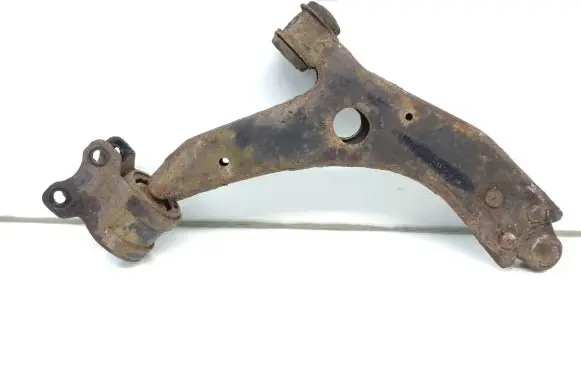 Volvo C30 Front lower control arm/wishbone 130770459