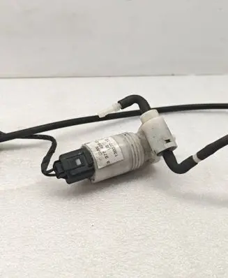 Mini One - Cooper R50 - 53 Windscreen/windshield washer pump 8377429 13037710