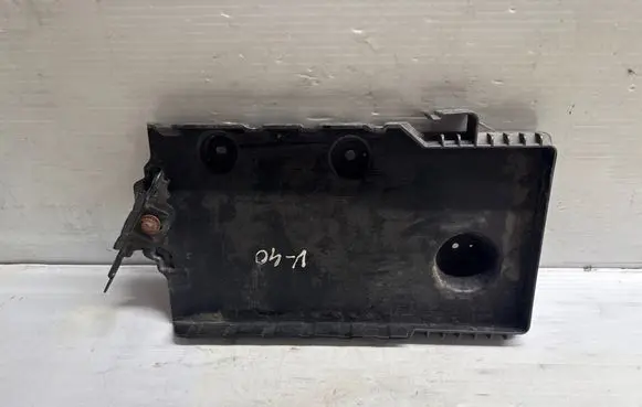 Volvo V40 Battery tray 31301934
