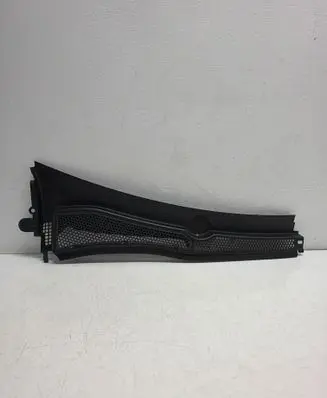Peugeot 208 I Wiper trim 9673303277