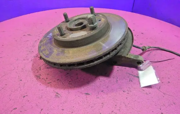 Mitsubishi Space Star Front wheel hub spindle knuckle