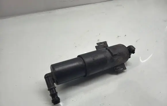 Audi A4 S4 B8 8K Headlight washer spray nozzle 8K0955101 1004845