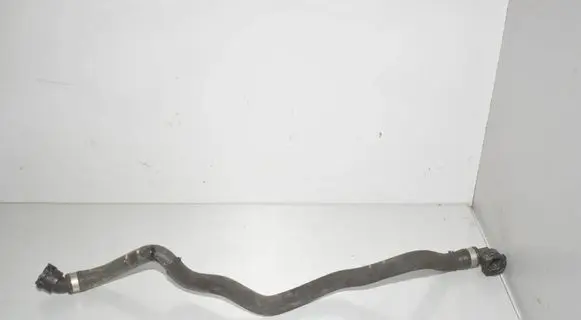 BMW 2 Active Tourer U06 Engine coolant pipe/hose 8832957 64218832957