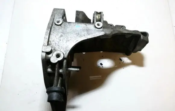 Opel Signum Engine mounting bracket 55187918