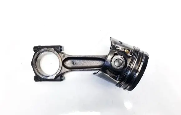 Volvo V50 Piston with connecting rod