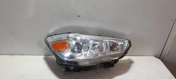 Mitsubishi ASX Headlight/headlamp 8301C872 47761336 20190328171709