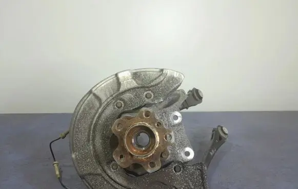 BMW 5 G30 G31 Front wheel hub spindle knuckle 6866338