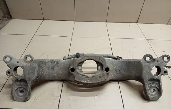 Audi A4 S4 B6 8E 8H Gearbox mounting bracket 8E0399263S