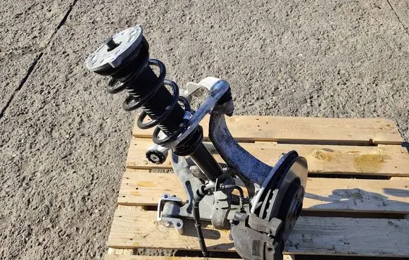 Volvo S90, V90 Front wheel hub spindle knuckle