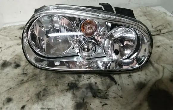 Volkswagen Golf IV Headlight/headlamp 205385