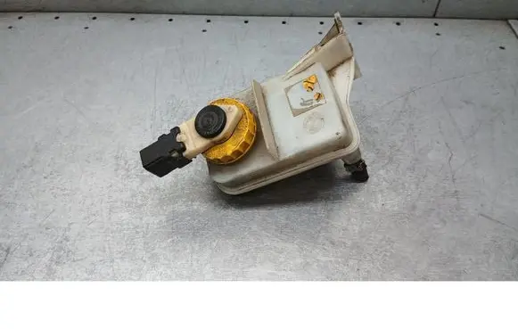 Alfa Romeo 156 Brake fluid reservoir 