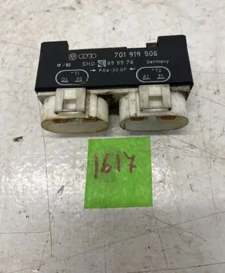 Volkswagen Transporter - Caravelle T4 Coolant fan relay 701919506 899978 PA630GP