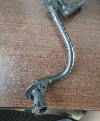 Audi A4 S4 B9 Vacuum line/pipe/hose 8W1611931N