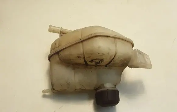 Nissan X-Trail T32 Coolant expansion tank/reservoir 