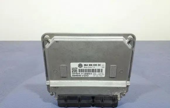 Volkswagen Golf Plus Engine control unit/module ECU 06A906033DC