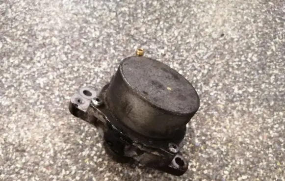 Vacuum pump