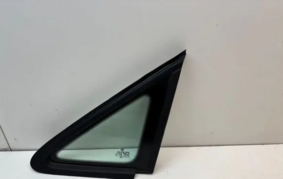 Volkswagen Caddy Front triangle window/glass 2K5845411