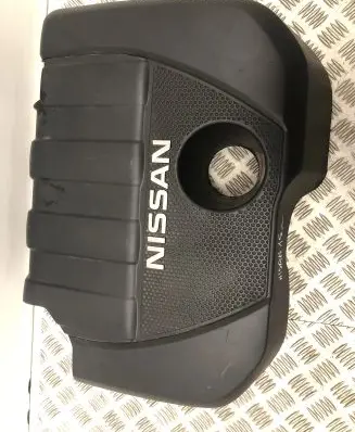 Nissan Qashqai Engine hood trim 