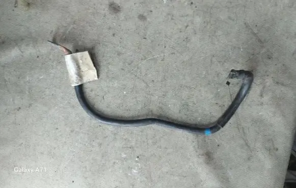 Volkswagen Touran I Negative earth cable (battery)
