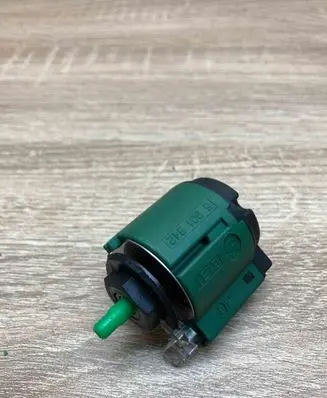 BMW 5 E39 Light switch 6901342