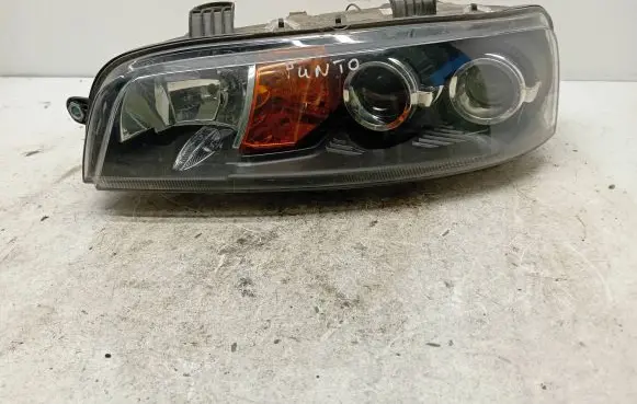 Fiat Punto (188) Headlight/headlamp 205958