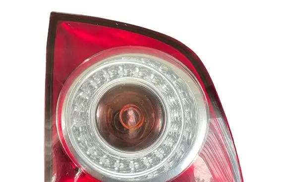 Volkswagen Golf Plus Tailgate rear/tail lights 5M0945093S 89091213