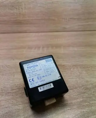 Toyota Corolla Verso AR10 Door control unit/module 897410F010