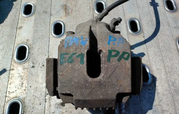 BMW 5 E60 E61 Front brake caliper 6024