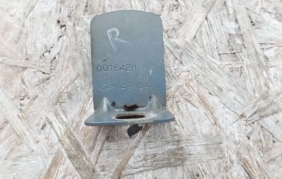 Renault Laguna II Fender mounting bracket 001642H