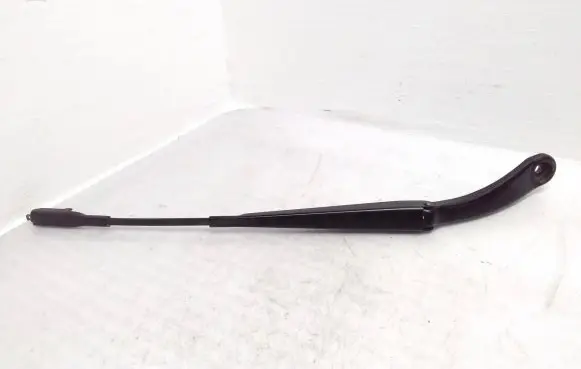 Mercedes-Benz B W246 W242 Front wiper blade arm A2468200444